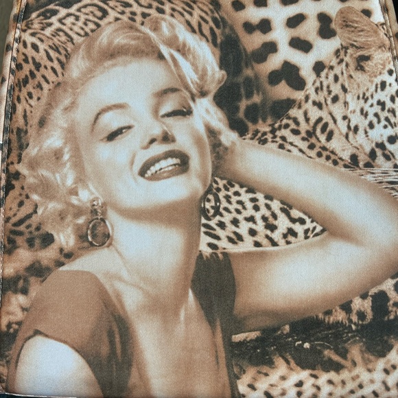 Leopard Marylin Monroe Purse 💄💋 - Picture 3 of 4